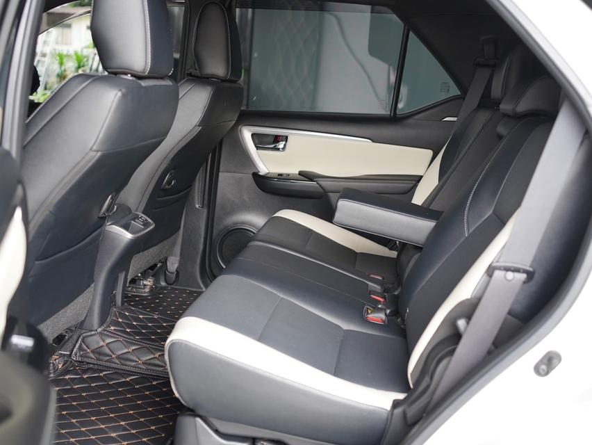 รหัสรถ BM798 TOYOTA FORTUNER 2.8REGENDER BLACK TOP 4WDตัวท็อปสุด!!! ปี 2021 15