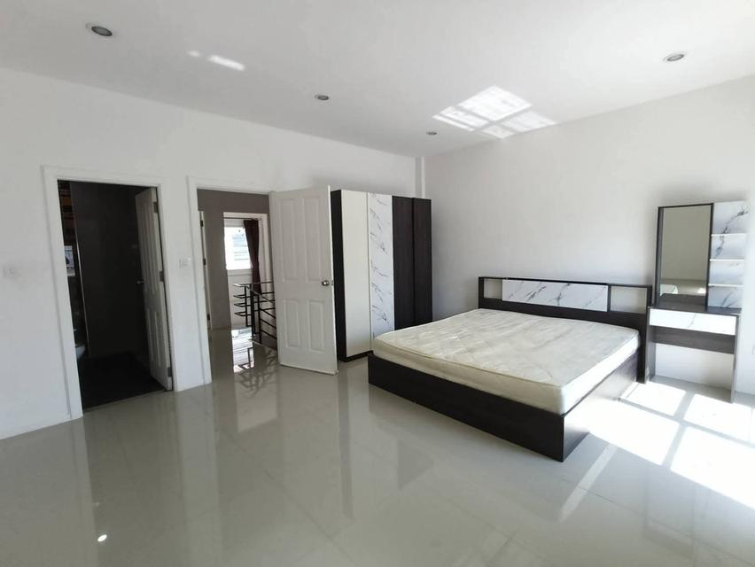 ให้เช่าทาวน์โฮมหมู่บ้านพาทาโกเนีย 5 ถนนเลียบคลองสอง 3 ห้องนอน 2 ห้องน้ำ 11