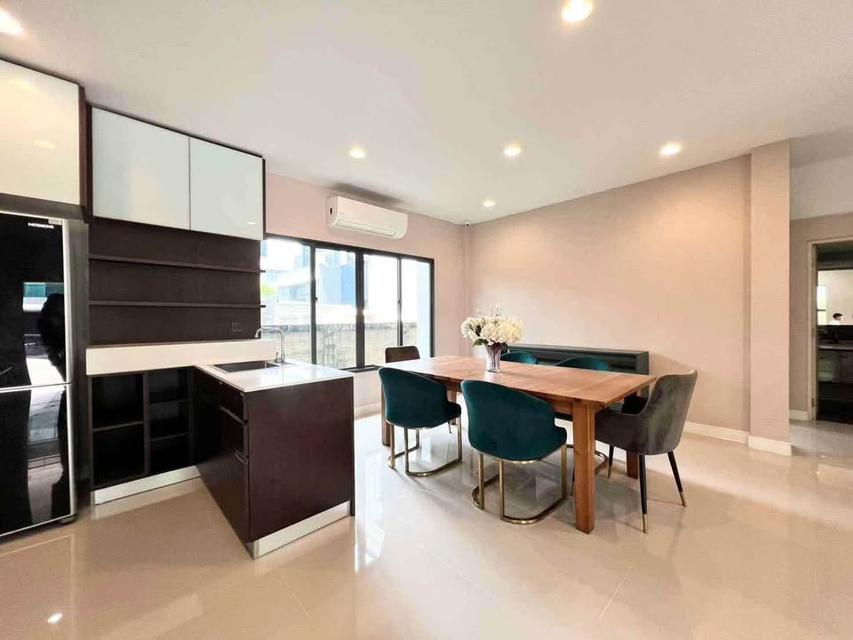 For rent 2-storey single house, Setthasiri, Krungthep Kreetha 3