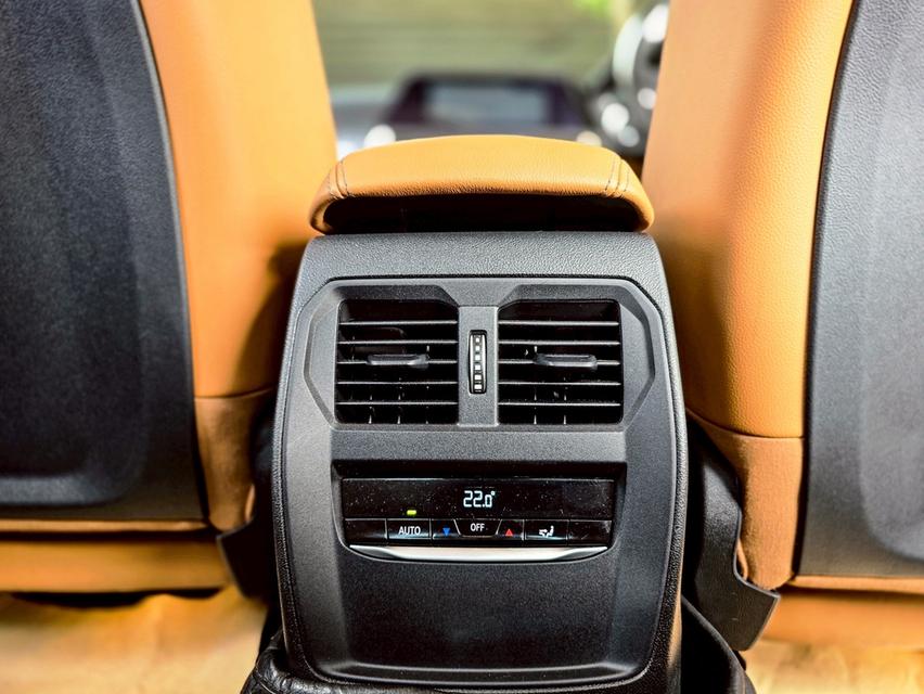 รหัสรถ CBLX2163 ✨ BMW 320d Sport LCI G20 ปี 2020 ✨ 10