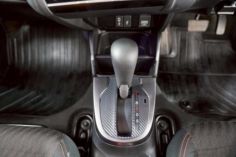 ขายรถยนต์มือสอง Honda Jazz 1.5RS รูปที่ 10