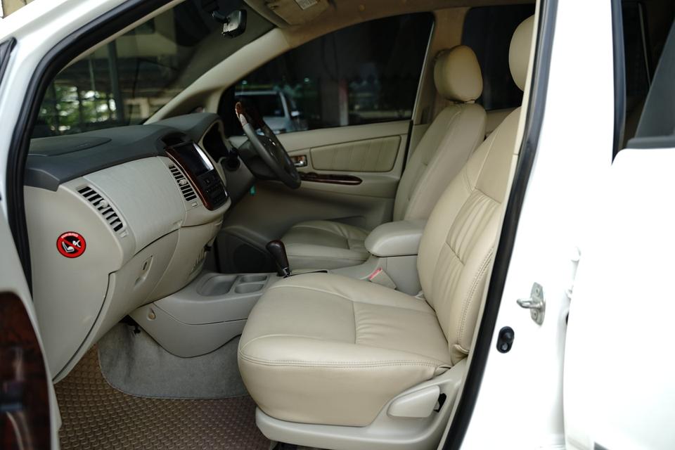 2013 TOYOTA INNOVA 2.0V  8