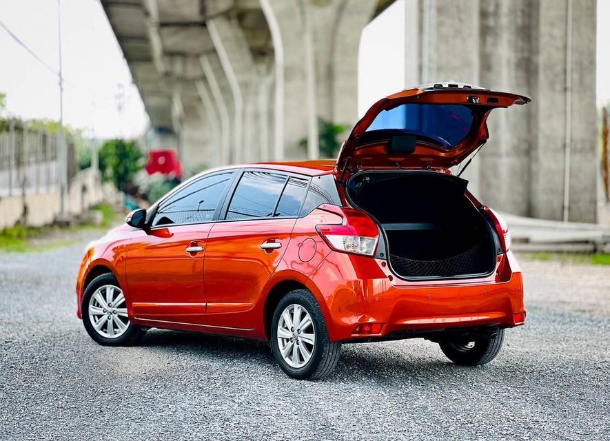 #TOYOTA #YARIS 1.2 G TOP ปี 2014 จด 2015✨ รถบ้านมือเดียวป้ายแดง ดูแลดีมาก สภาพเดิมทั้งคัน🔧 เข้าศูนย์ตามระยะ ดูแลตามคู่มือมาตลอด📚 รูปที่ 6