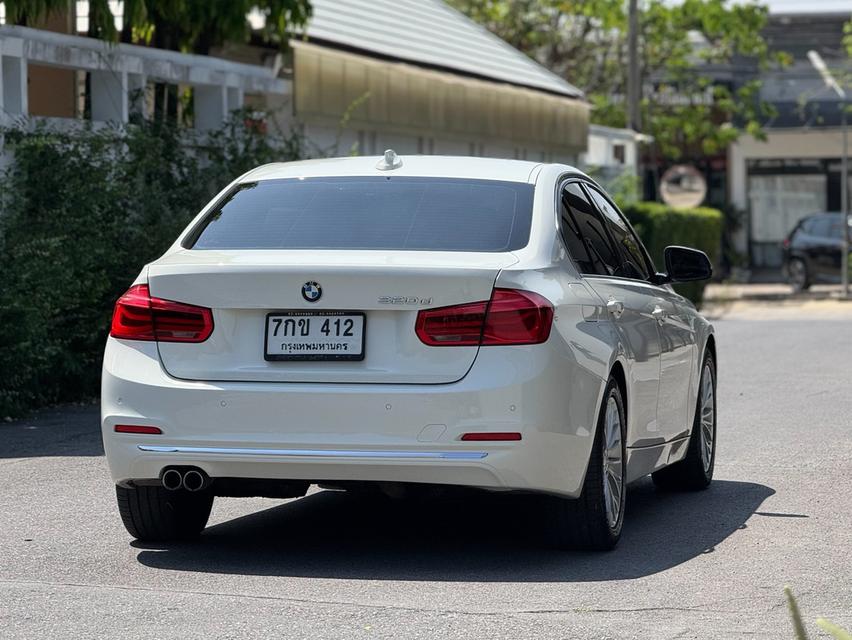 BMW 320dF30  Steptronic 8sp RWD 2.ODTi(Luxury) 2017 จด 2018 รูปที่ 9