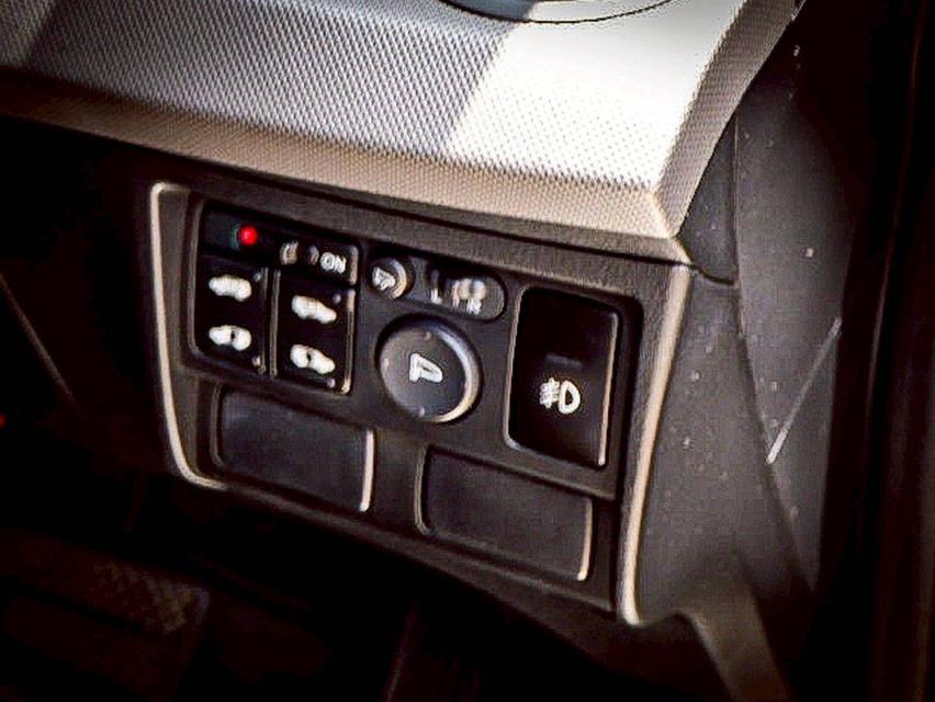 Honda Freed 1.5 SE เกียร์ Auto สีขาวมุก ปี 2010 14