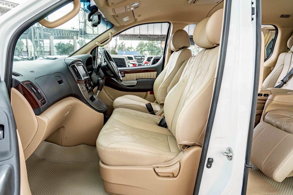 รหัสรถ NP752 HYUNDAI GRAND STAREX 2.5 PREMIUM 2018 17