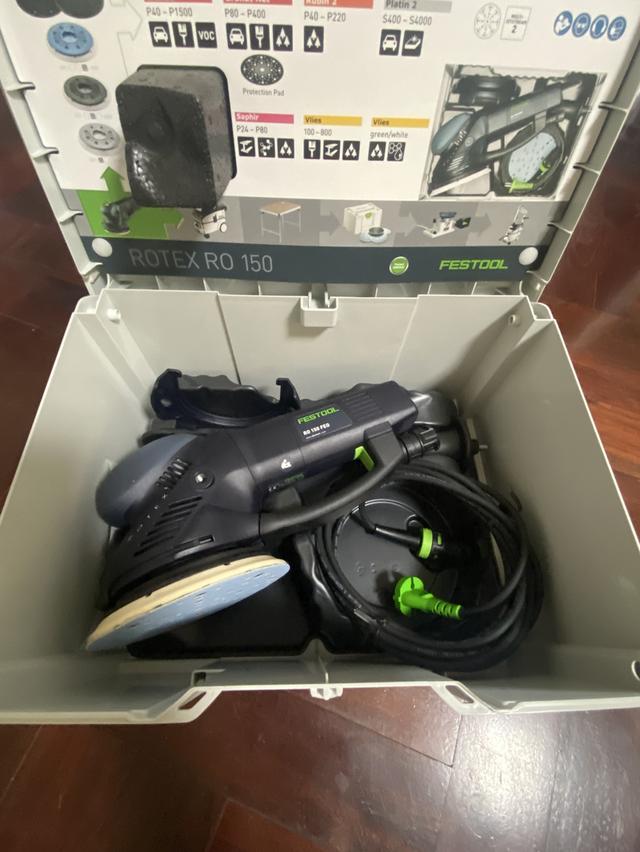 อุปกรณ์ช่าง แบรนด์ Festool 1. เครื่องต่อไม้ DF500 พร้อมอุปกรณ์ 2. เลื่อยราง Plunge saw TS55 FEB-Plus พร้อม 2 ราง ตัวต่อ/ปิดราง 3. เครื่องขัด Rotex 150