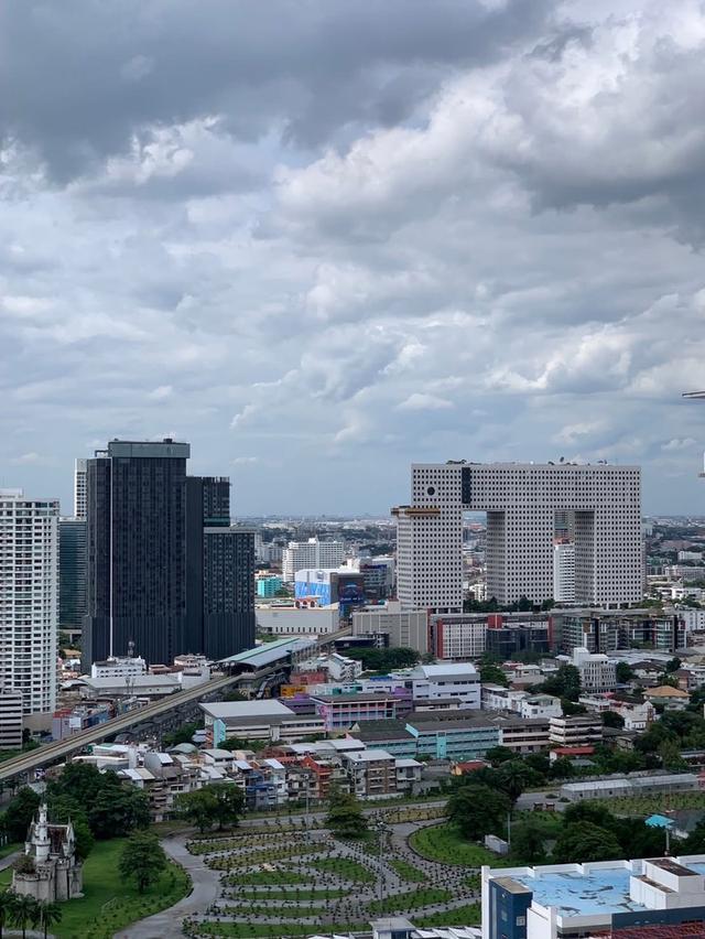 คอนโดให้เช่าติดรถไฟฟ้า 18