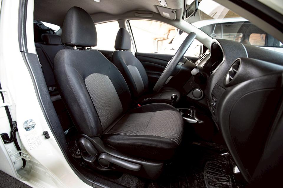 Nissan Almera 1.2 VL ปี 2014 สีเทา ปุ่มสตาท์ เกียร์ออโต้ รูปที่ 12