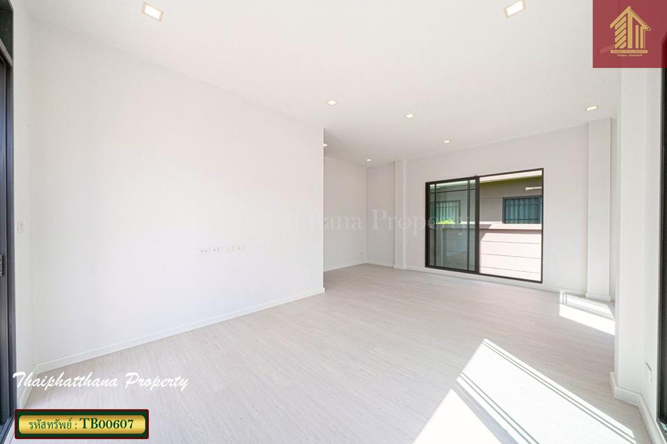 บางกอก บูเลอวาร์ด รังสิต-คลอง4 3