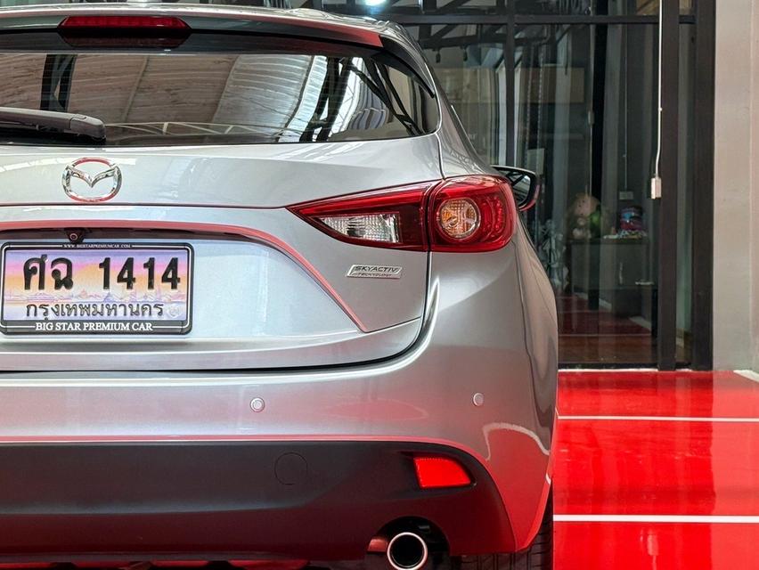 2016 MAZDA 3 2.0S 5 ประตู รถมือเดียวออกป้ายแดง รถวิ่งน้อยเพียง 90,000 กม รถเข้าศูนย์ทุกระยะ ไม่มีอุบัติเหตุครับ 9