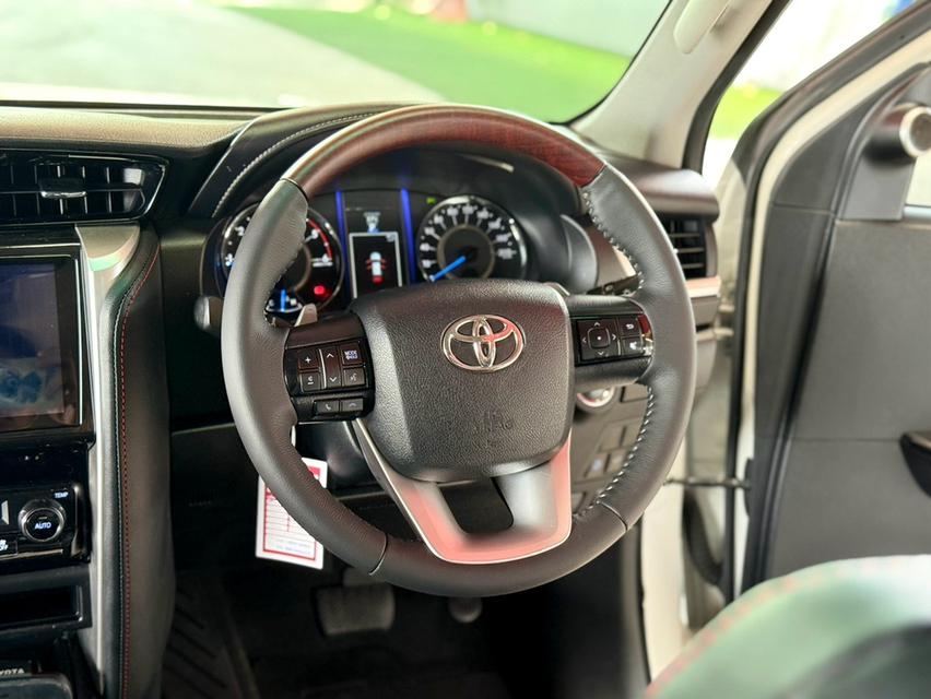 TOYOTA FORTUNER 2.4 V ปี 2017 รูปที่ 7