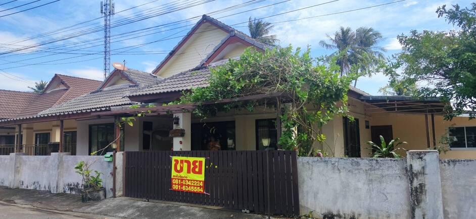 ขายบ้านเดียว 1 ชั้น พื้นที่ 102 ตรว. 3 ห้องนอน มีแอร์ 2 ห้อง 2 ห้องน้ำ หมู่บ้านแมกไม้-แหลมฉบัง บางละมุง ชลบุรี 1