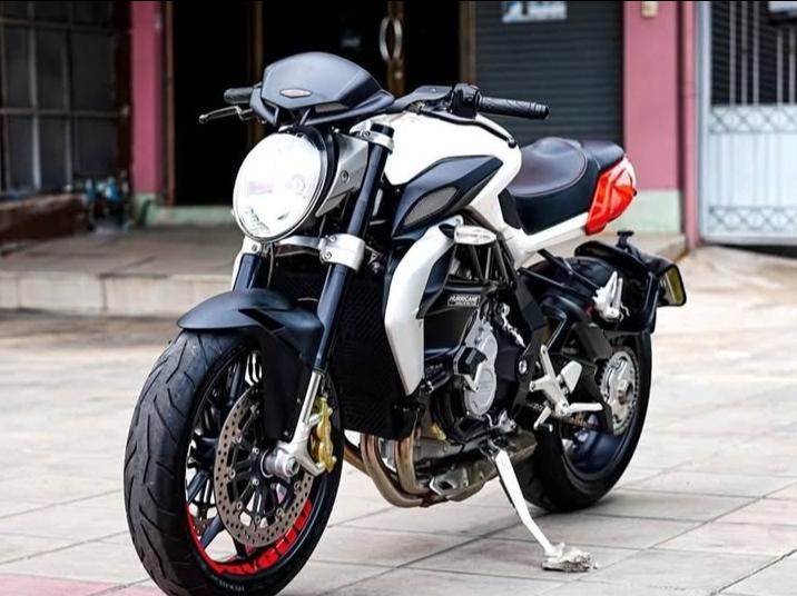 2013 Mv Agusta  Brutale800  6