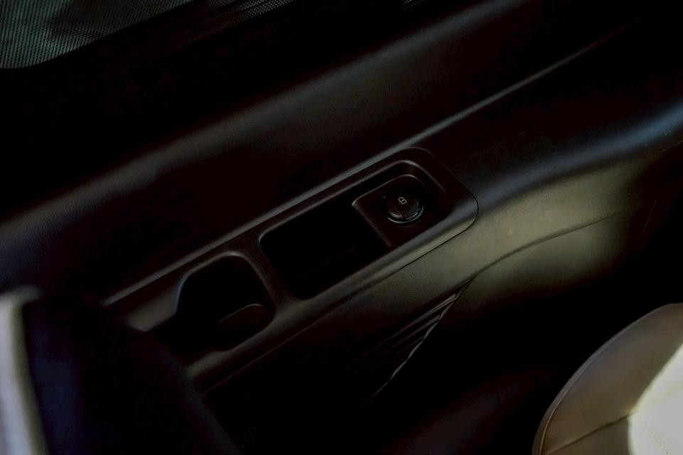 รหัสรถ CBL47 HYUNDAI STARIA 2.2 S AT 2023 12