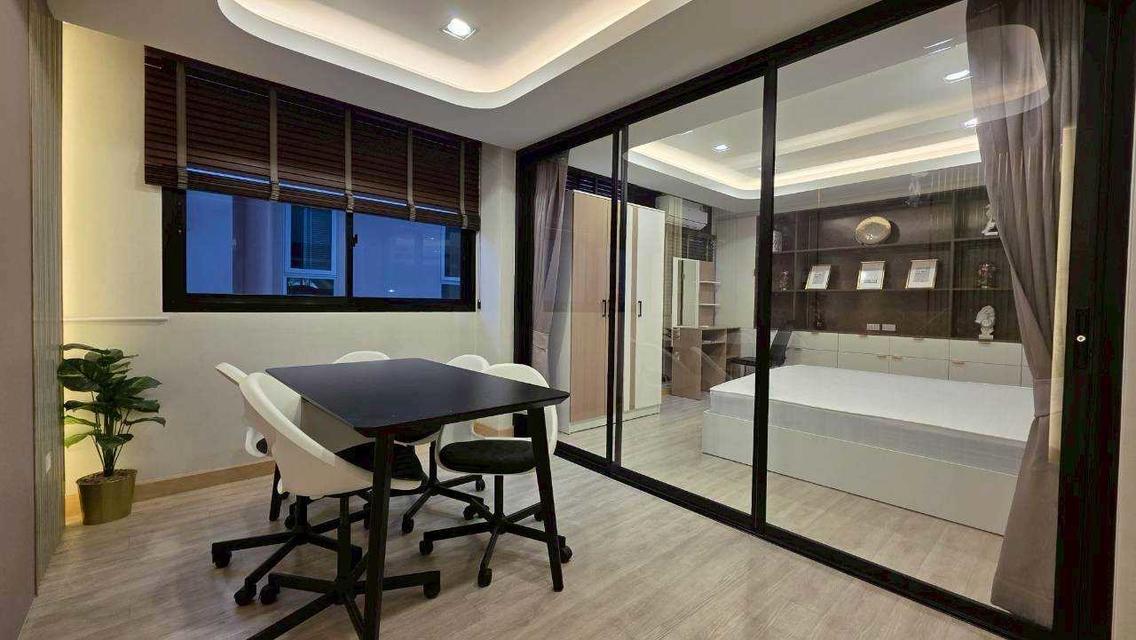 [ให้เช่า] ทาวน์โฮม 3.5 ชั้น หลังใหญ่ สวย โครงการไดมอนด์ วิลล์ ลาดพร้าว-วังหิน เฟอร์นิเจอร์ครบ พร้อมเข้าอยู่! ทำเลทอง เหมาะทั้งอยู่อาศัย อ 19