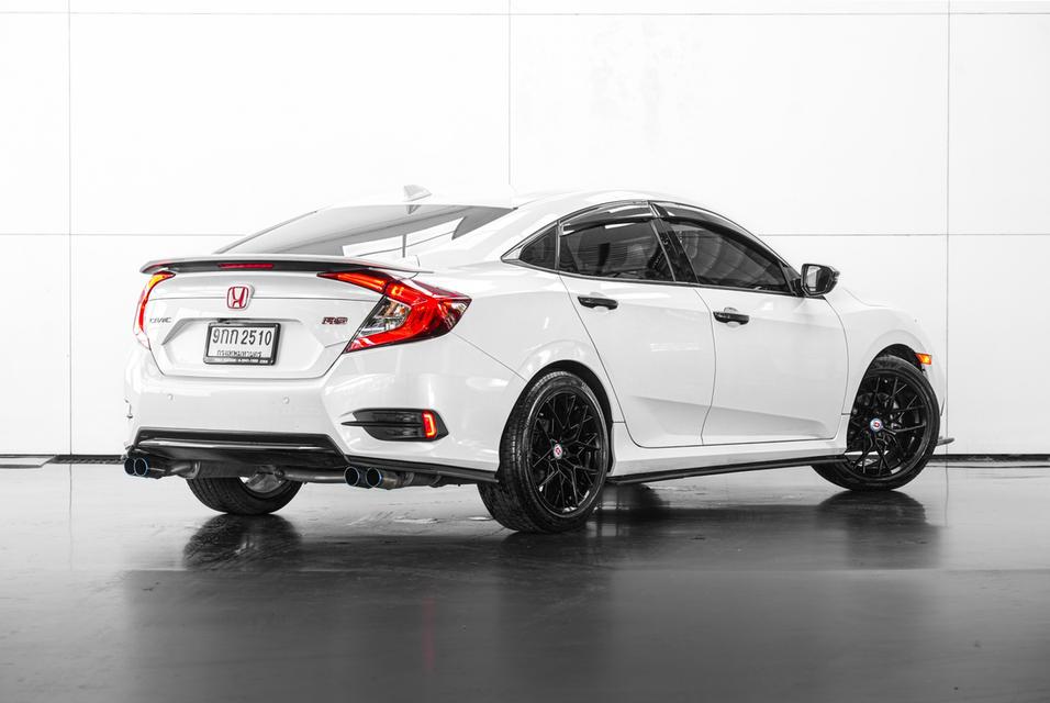 2019 HONDA CIVIC FC 1.5 RS TURBO สีขาว ไมล์ 69441 กม.