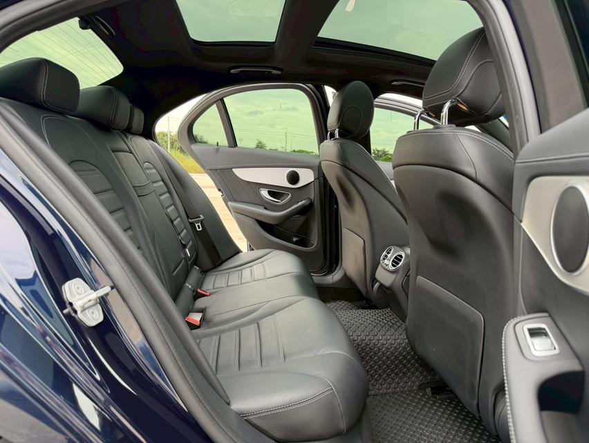 BENZ C300 BLUETEC HYBRID AMG Sport Package ปี 2014 9