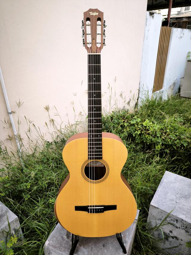 Taylor Academy 12e-N - Naturalกีตาร์สายไนลอนจาก Taylor