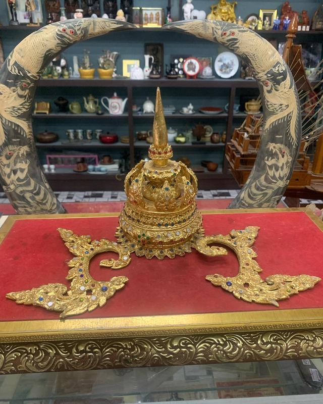 เครื่องประดับชุดรำไทย เก่า วัสดุทำจากหนัง