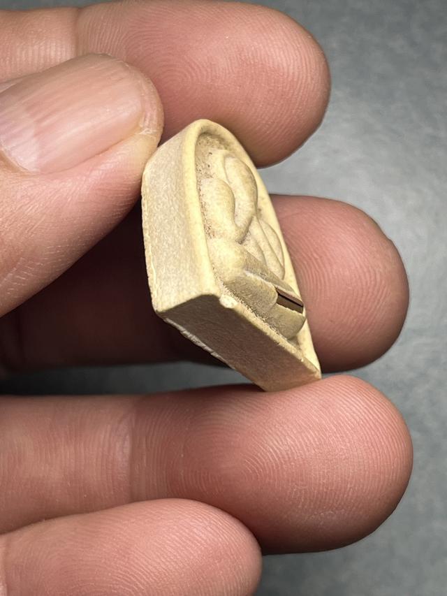 พระปิดตาเนื้อผงพุทธคุณ หลวงพ่อพูนทรัพย์ วัดอ่างศิลา ชลบุรี 4