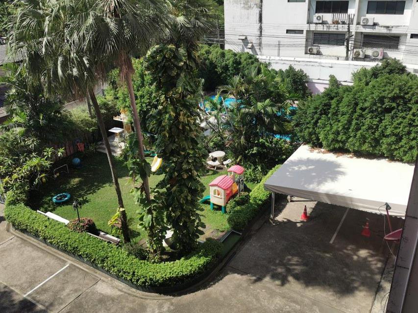 Low-rise Apartment in Sukhumvit 31 about 1 Km. from Phrom Phong BTS 6