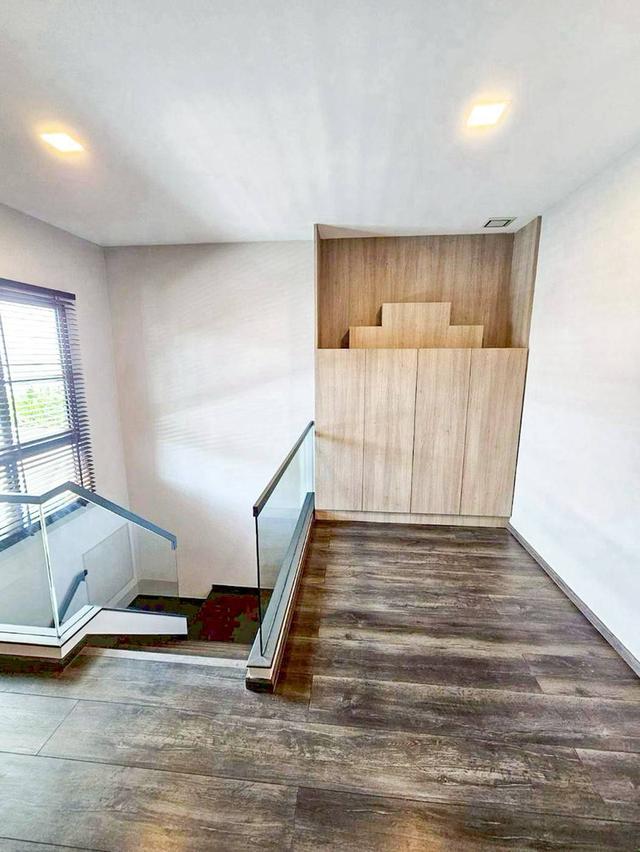 ให้เช่า 𝐕𝐈𝐕𝐄 𝐁𝐚𝐧𝐠𝐧𝐚 𝐊𝐌.𝟕 บ้านหรูสไตล์ Loft 3 ห้องนอน 4 ห้องน้ำ เฟอร์ครบ พร้อมอยู่ 9