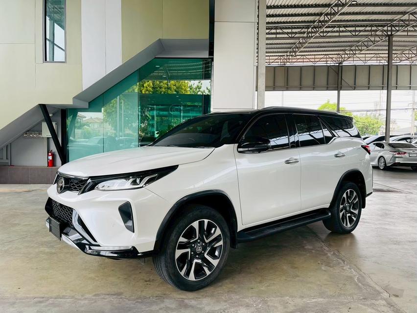 Toyota Fortuner 2.4 Legender 4WD ปี 23แท้ 7หมื่นโลแท้มือแรก