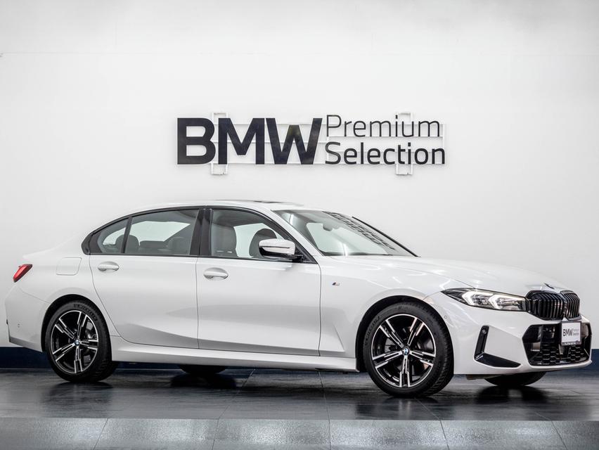 BMW 330Li M Sport ปี 2023 เลขไมล์ 8,xxx กิโล 2