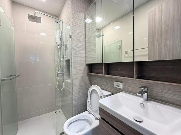 เช่าถูก 13,500 บาท ** รหัส 180198 ** 1 นอน 27 ตร.ม ** The Privacy Taopoon Interchange ** ติดรถไฟฟ้า เตาปูน / บางซื่อ ** 088-398-3835 MR.BOAT 17