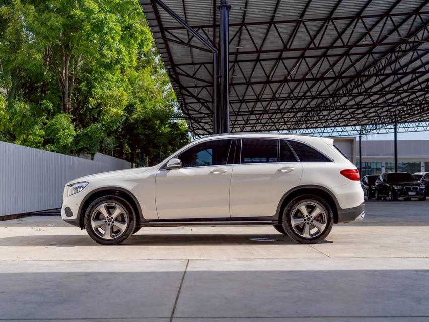 Mercedes Benz GLC 250d AMG ปี จด 2019 7