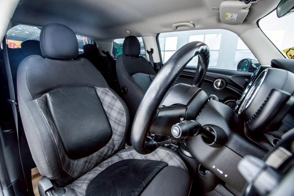 MINI COOPER 1.5 RHD F55 2016  11