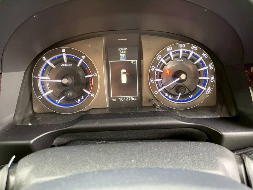 ไก่TOYOTA INNOVA CRYSTA เครื่อง2.8cc. รุ่น PREMIUM AUTO ปี 2022
