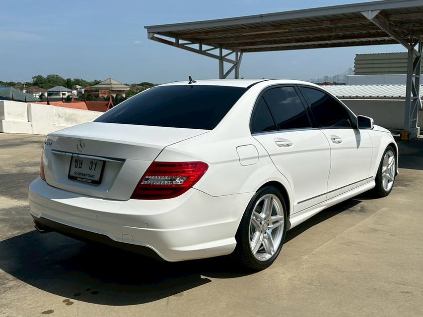 Mercedes-Benz C250 CGI 1.8L BlueEFFICINEY AMG (W204) รถมือเดียวออกห้างสภาพสวยพร้อมใช้งาน 8
