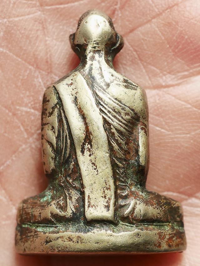 พระรูปปั๊มเหมือน หลวงพ่อเดิม วัดหนองโพ รุ่นแรก ปี 2482...เก่าๆ 7