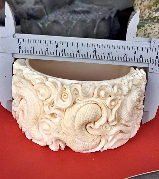 กำไลงา กำไลงาช้างแกะสลัก รูปเสือและมังกร วงใหญ่ กำไลข้อมือ 5