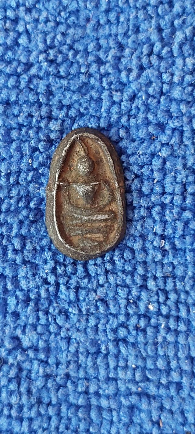 พระพิจิตรเม็ดข้าวเม่าพิมพ์แขนกลม