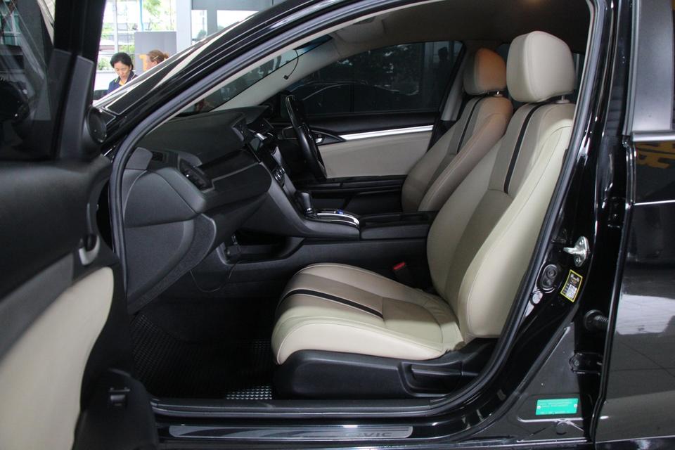 รหัสรถ TKG7759 HONDA CIVIC 1.8 EL ปี 2018 7