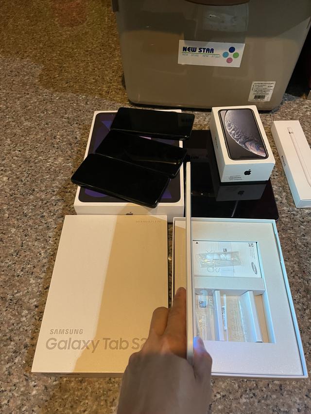ขายSamsungTabS2สีหายากSilver32กิ๊กLTEใส่ซิมได้ยกกล่องไร้รอยตกซีนยังหุ้มเครื่องอยู่เลยคับ