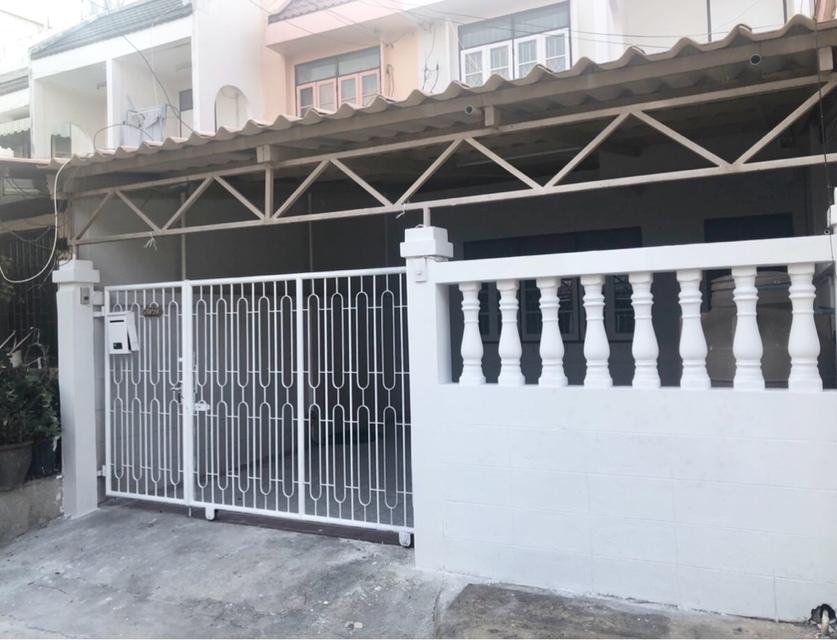 ให้เช่า ทาวน์โฮม รีโนเวทใหม่สะพานควาย สุทธิสาร อินทามาระ 200 ตรม. 23 ตร.วา 2ห้องนอน ใกล้BTSสะพานควาย เหมาะเป็นออฟิตหรืออ