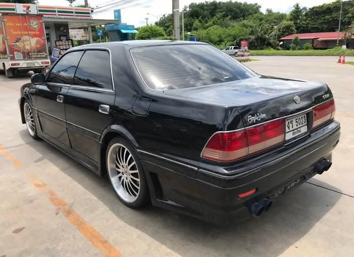 Toyota Crown ปี 1998 6