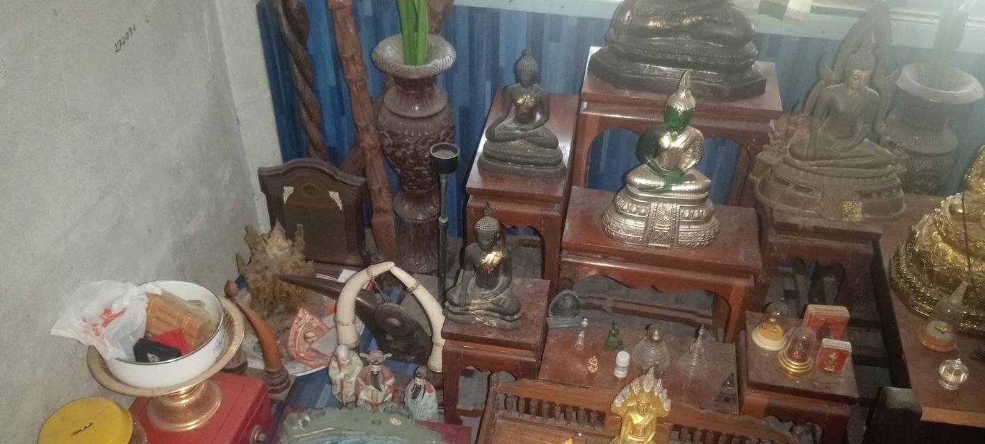 ให้เช่าพระเครื่อง ราคาเหมาหมด 6