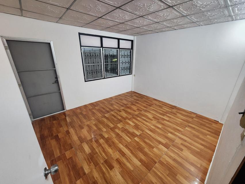 ขาย ทาวน์เฮ้าส์ 2 ชั้น หมู่บ้านพจนานันท์ ซอยนนทบุรี 20 10