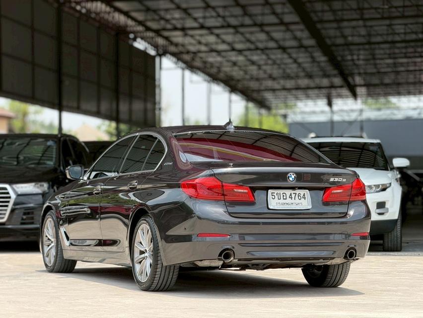 2019 BMW SERIES 5, 530e 2.0 ELITEโฉม G30 ปี17-24 สีเทา Plug-in Hybrid รูปที่ 3
