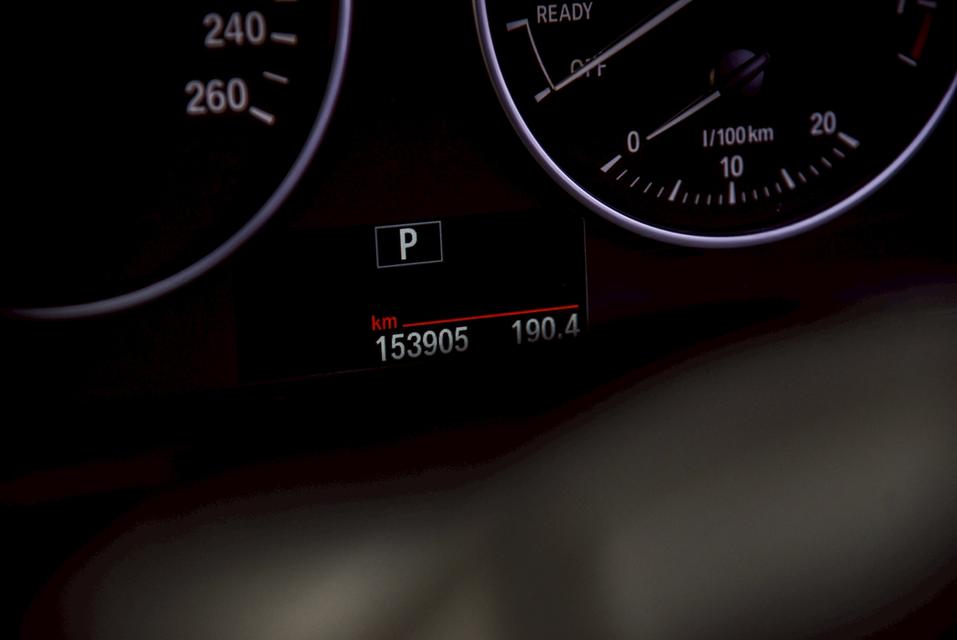 รหัสรถ CBL4904 BMW 320i 2.0 Luxury [F30] AT 2015 15