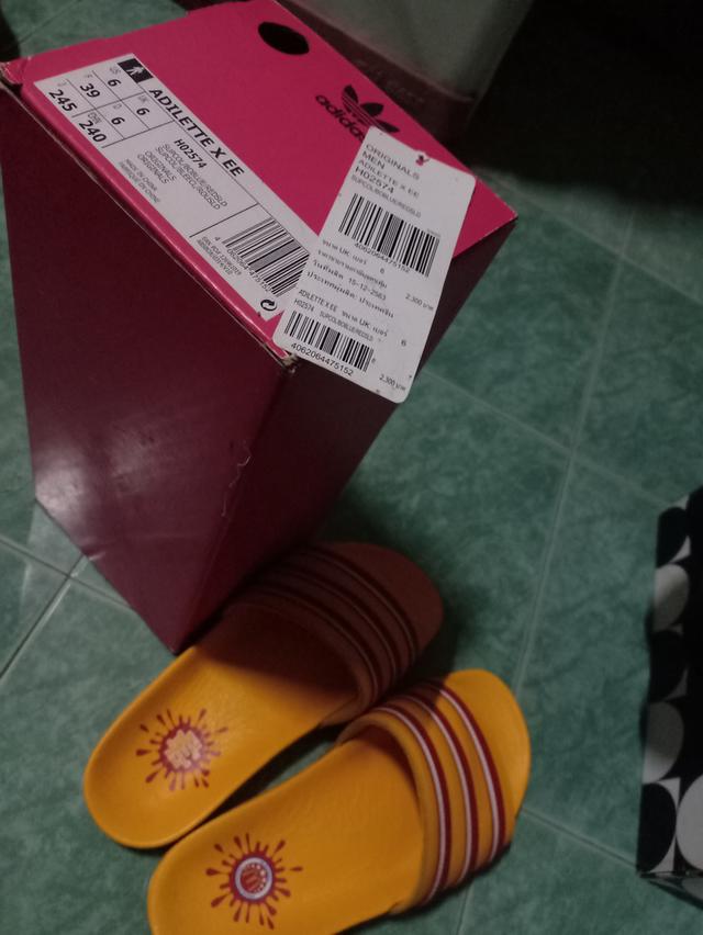 รองเท้าแตะADIDASขนาดUK6