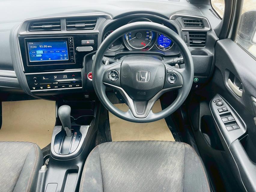   Honda Jazz 1.5 RS AT 2017 รถบ้านเจ้าของเดียว  9