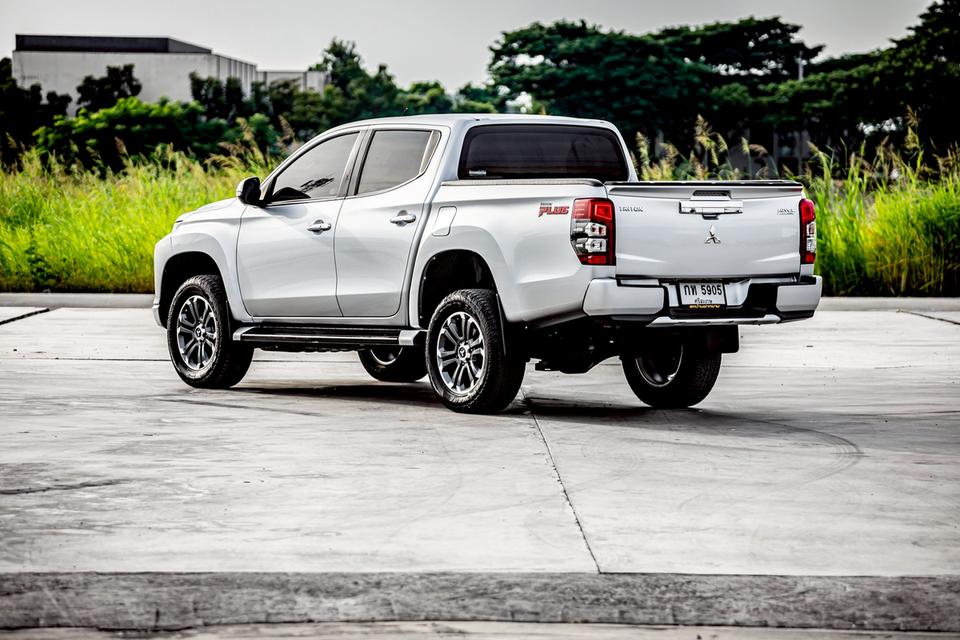 MITSUBISHI TRITON 2.4GT PLUS DOUBLE CAB ปี 2019 สีเทา เกียร์ออโต้  9