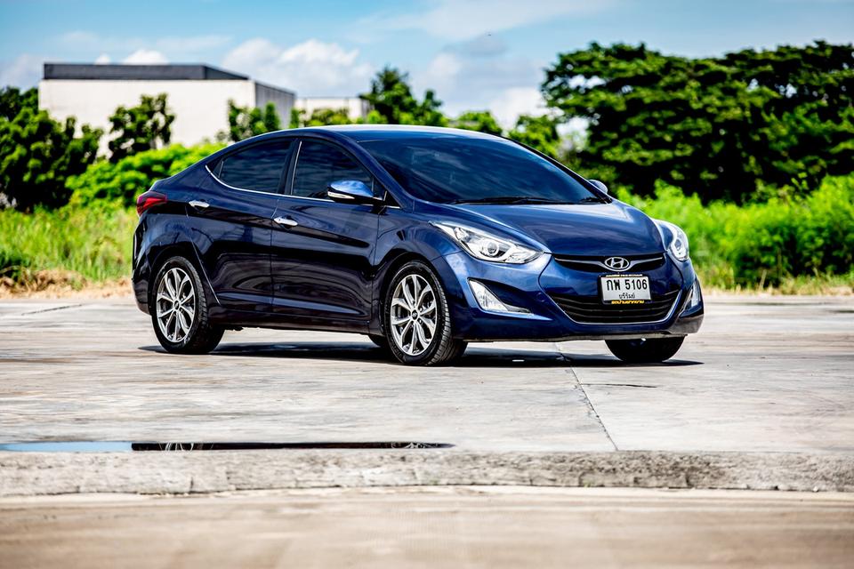 Hyundai Elantra 1.8 รุ่นท๊อป ปุ่มสตาท์ ปี 2015 สีน้ำเงิน เกียร์ออโต้