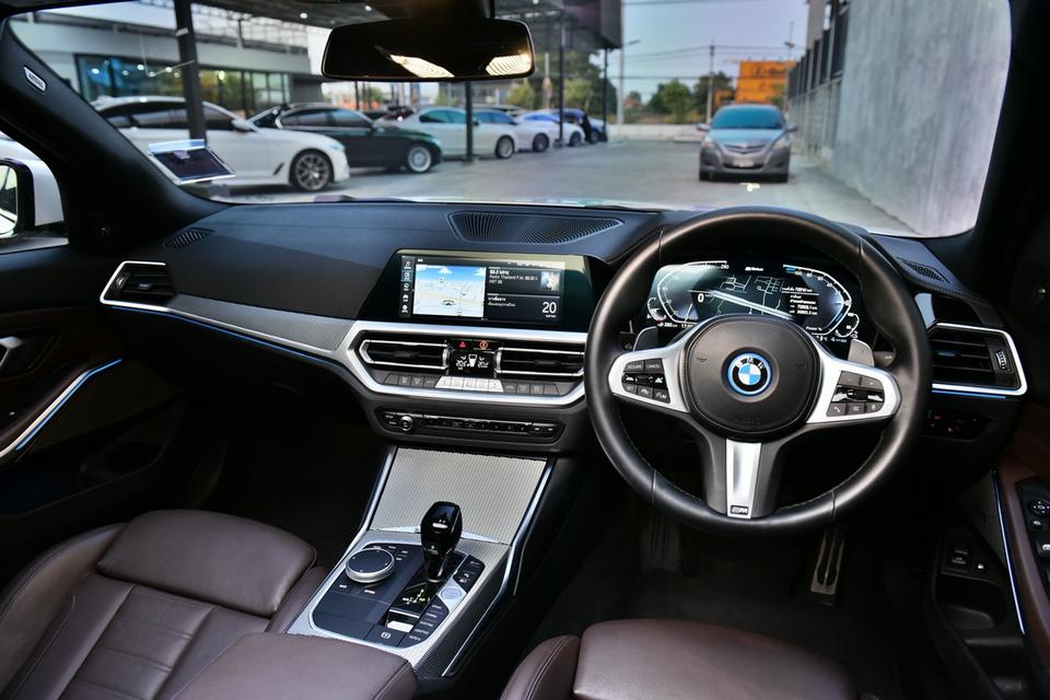 TOP OPTION BMW 330e M Sport BSI กับ Warranty ถึง 2027 ทะเบียนคืน" รูปที่ 20